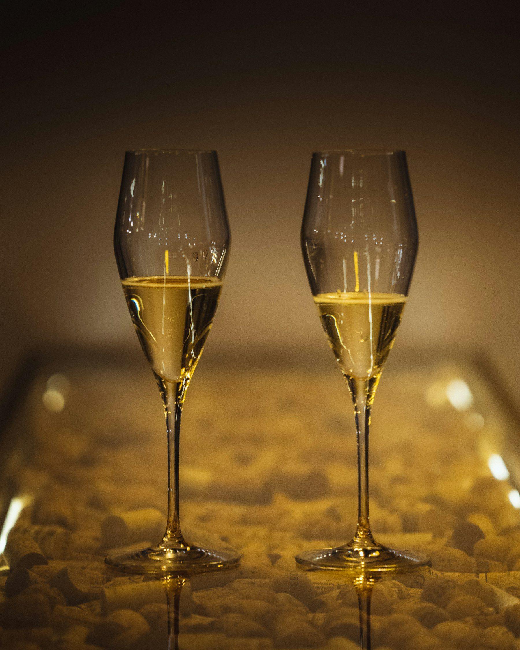 Deux flûtes de champagne